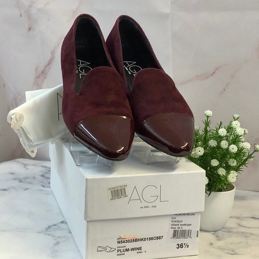 Agl Plum Flats Elegant Loafers Women's Cap Toe Loafer, Size 6.5